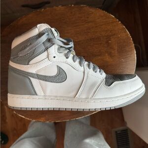 Size 9.5; Air Jordan 1 Men’s; Retro High OG; Stealth Grey/White